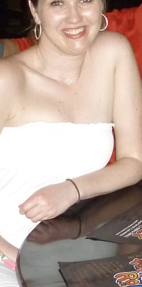 Slut Mom Ellen To Fully Expose On Web