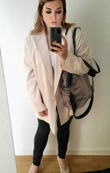 veronica lonski business girl