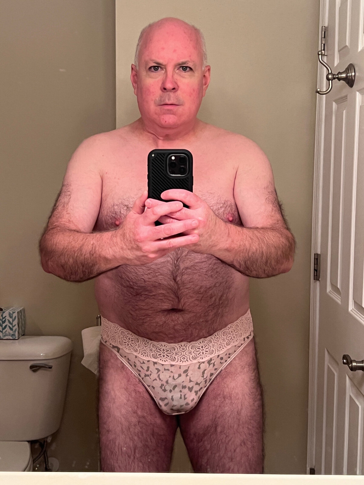Henry Loftus panty fag exposed