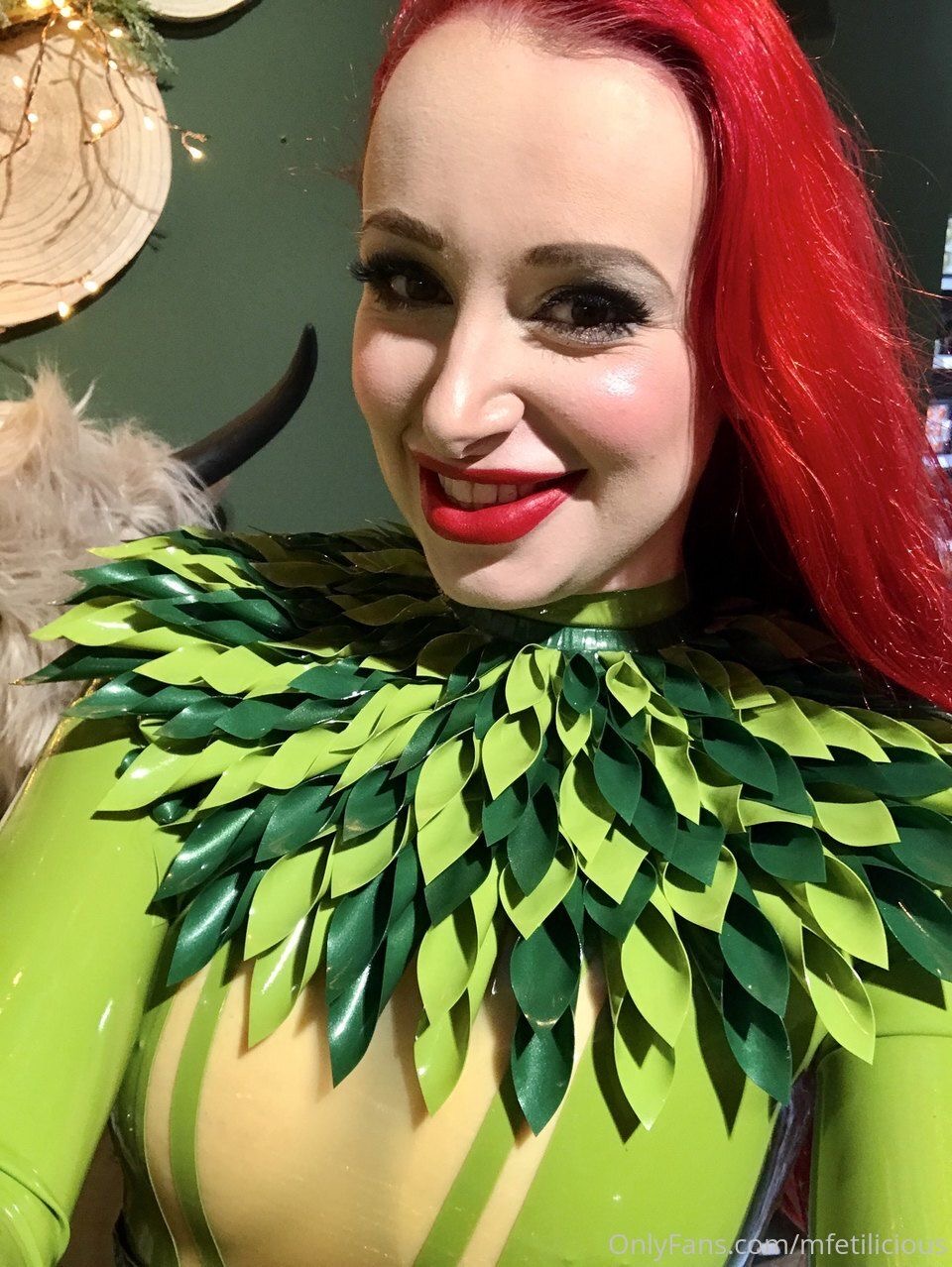 Lipstick fetish Miss fetilicious suck Benjaminfiegl cock