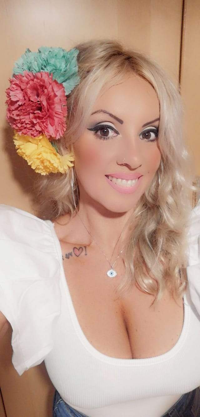 Blonde slut with a nice pair of big tits