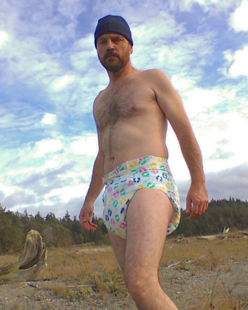 Diaper outdoors fag exposure