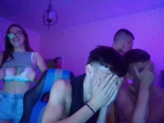 Italian teen caught flashing tits on omegle