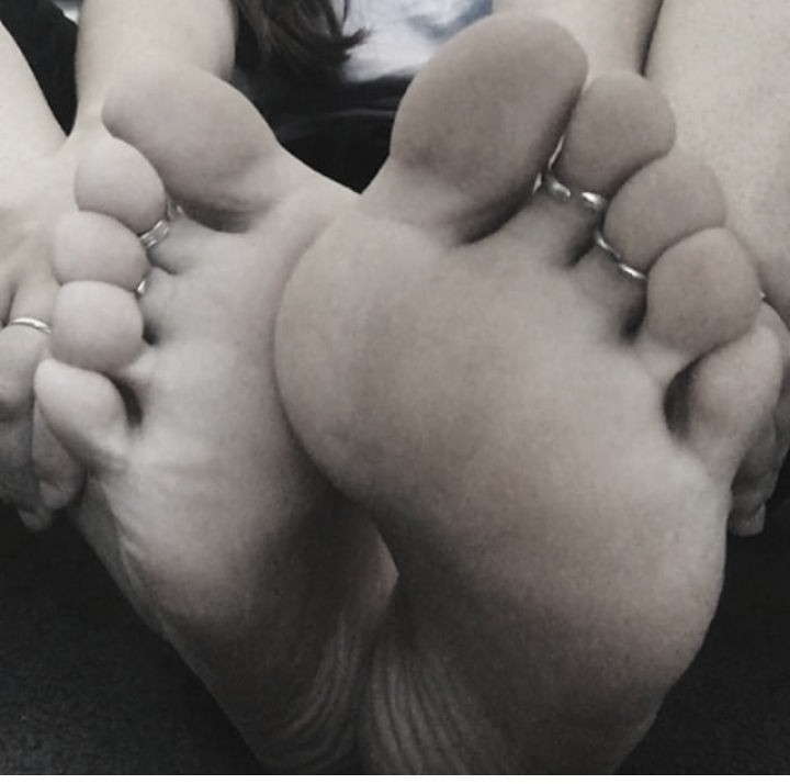 covid masked karate girl calls the police to get the tied revan after ballbusting him into k.o. 2 !