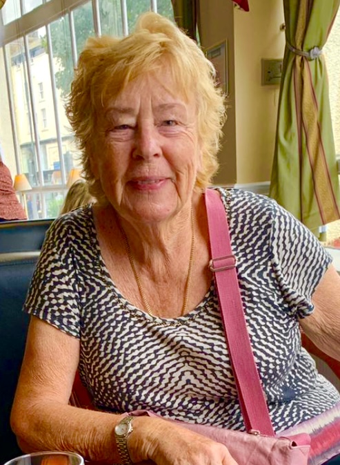 Cathy Cock Sucking Blowjob Slut Granny Sucking off a Big Cock