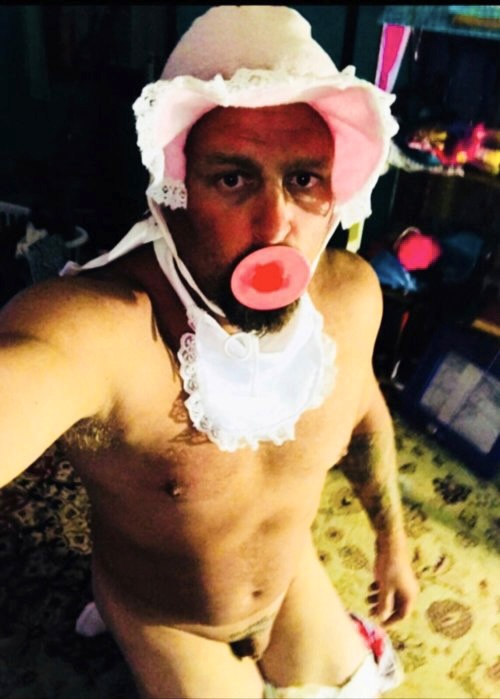 Baby dick Loser Eric chalk From New Hampshire