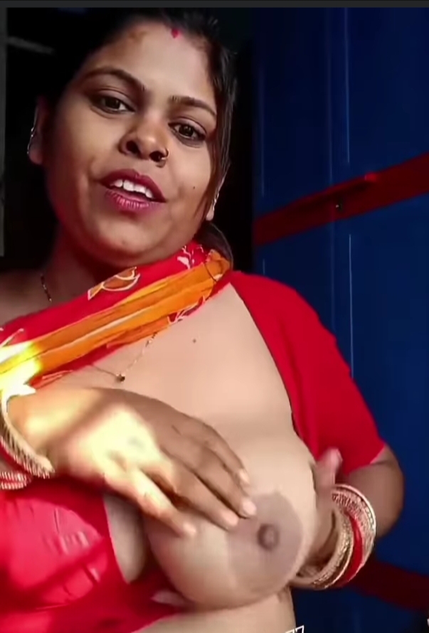 Indian woman big size boob cute nipple