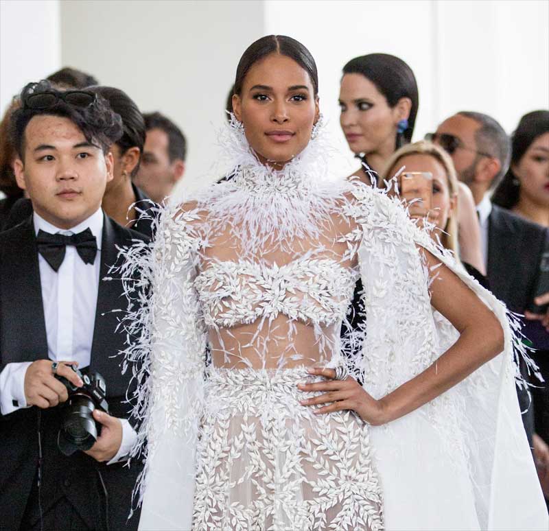 Cindy Bruna Braless in Lacey White Gown