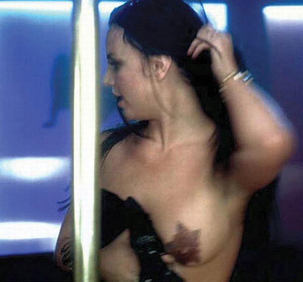 Britney Spears Topless. Click Pic For More.