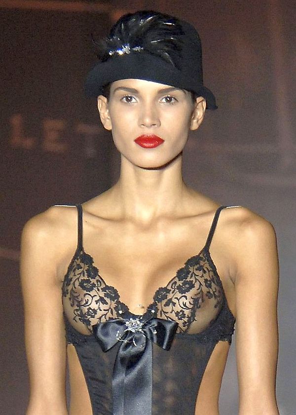 Raica Oliveira See Through Bra Nipples