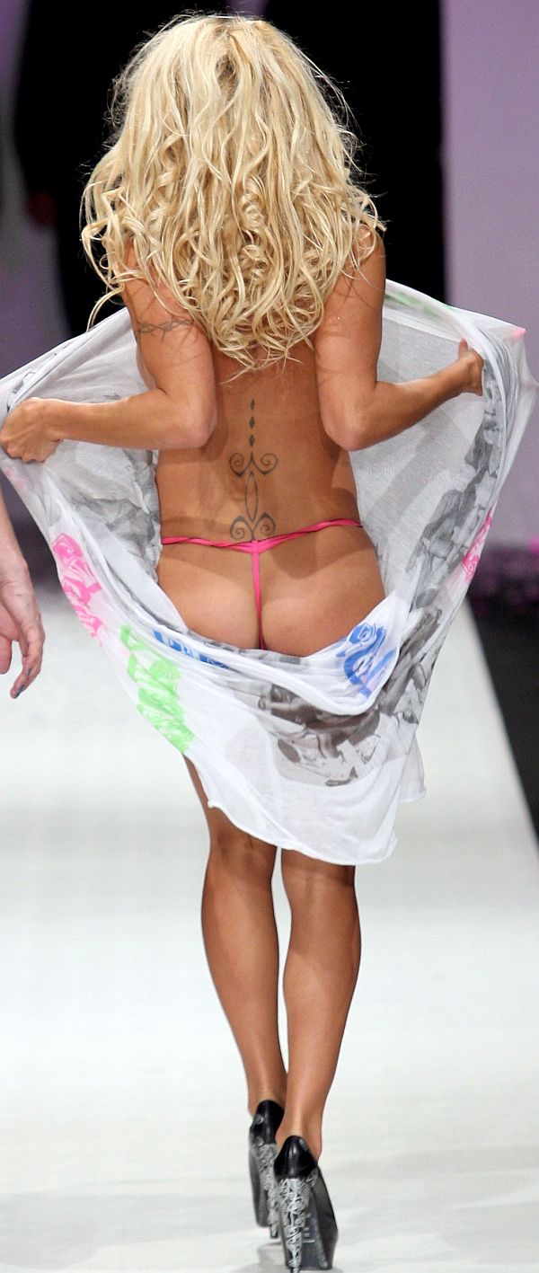 PAM ANDERSON G STRING SHOT AND SEE THROUGH