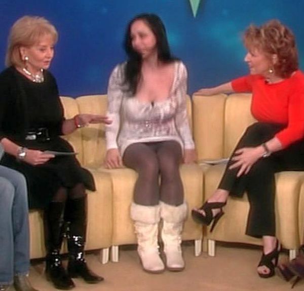 Octomom Pantyhose Upskirt On THE VIEW. Click Pic For More.