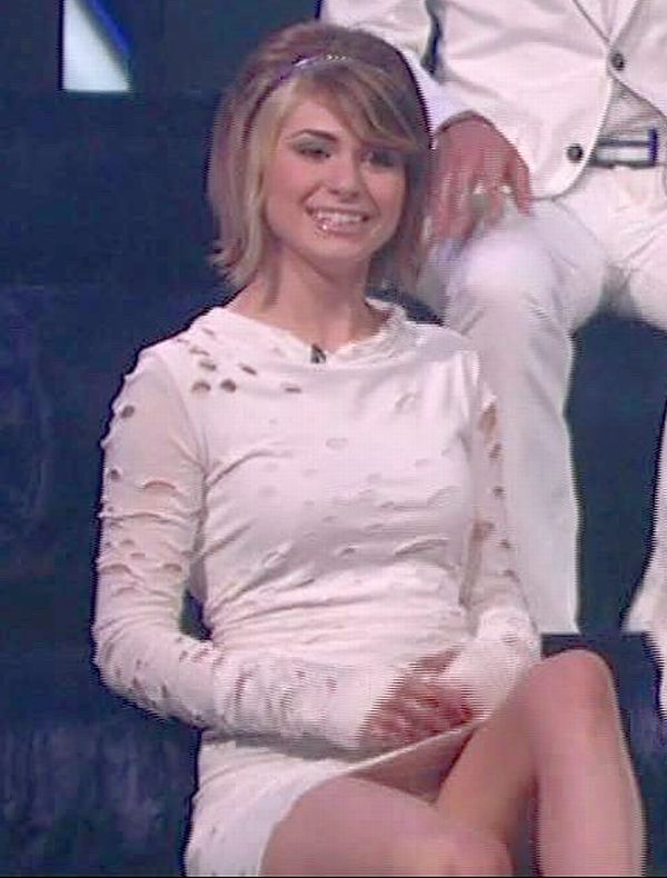 Siobhan Magnus Panty Peek On American Idol