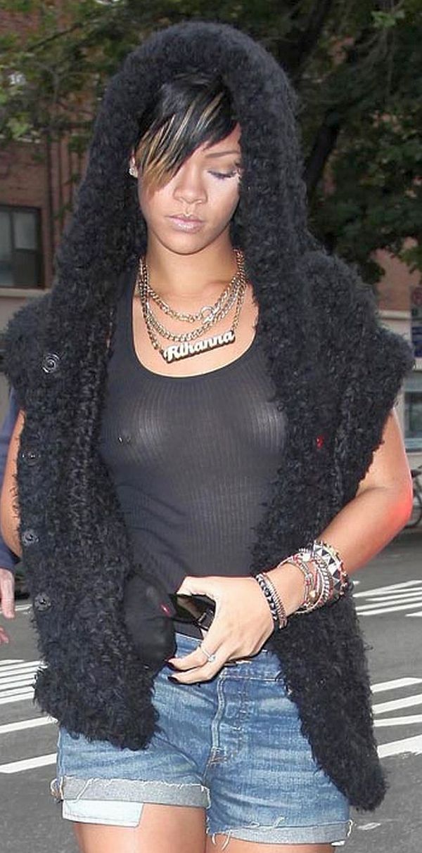 Rihanna See Through Top. Thanks To Quickfinder.