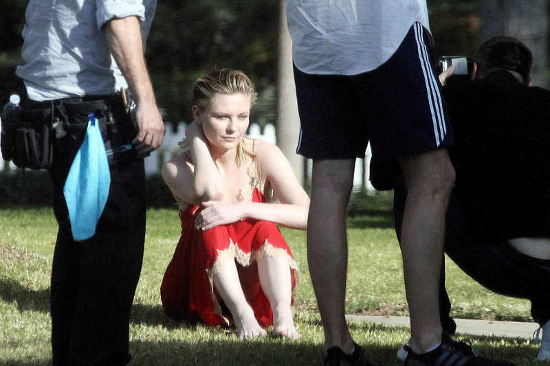 Kirsten Dunst Black Pantie Upskirt on Photoshoot