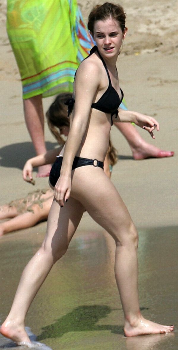 Emma Watson Nip Slip.Thanks To Quickfinder.