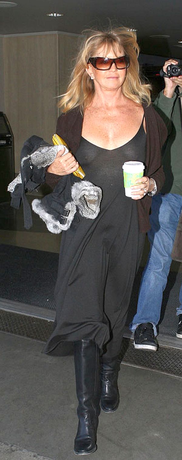 Goldie Hawn See Through Nipples