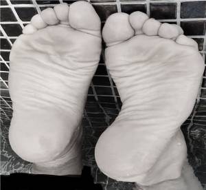 Dora's foot soles tease bad guy .