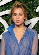 Suki Waterhouse Braless in Sheer Dress on the Red Carpet
